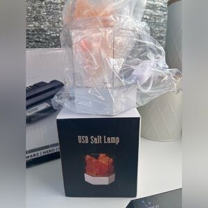 Himalayan pink salt lamp